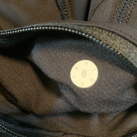 Lululemon black - Picture 5 of 7